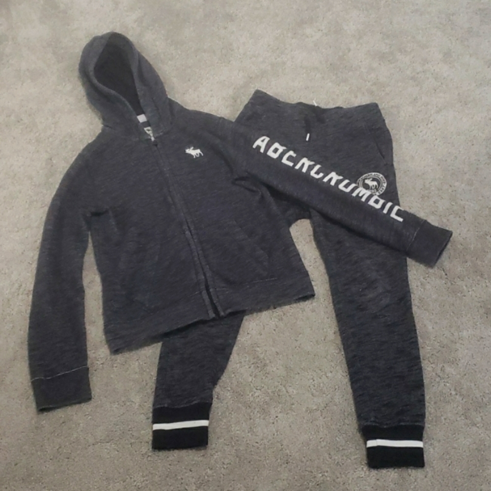 Abercrombie kids sweatsuit